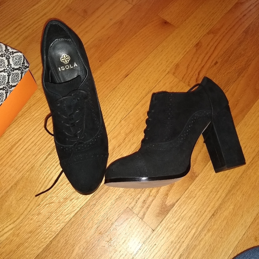 Isola high heeled black suede oxfords